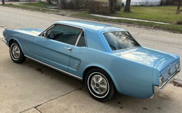 Ford-Mustang-Coupe-1966-73555-4