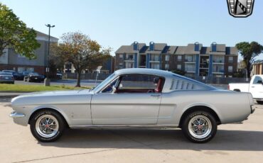 Ford-Mustang-Coupe-1966-Gray-Red-80952-3