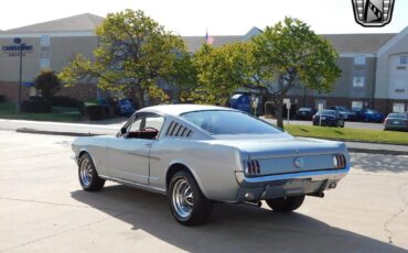 Ford-Mustang-Coupe-1966-Gray-Red-80952-4