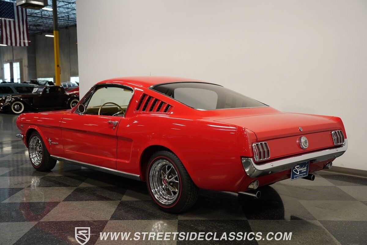 Ford-Mustang-Coupe-1966-Red-Beige-41569-7