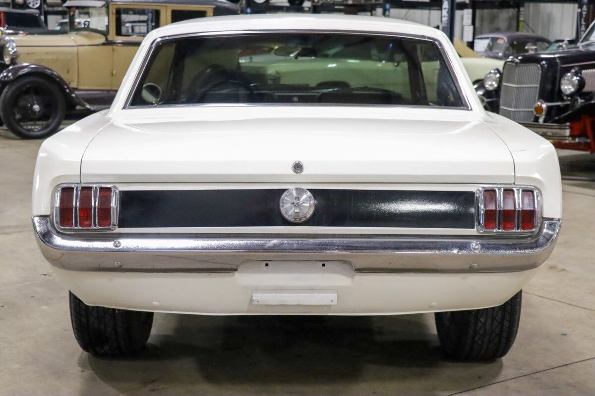 Ford-Mustang-Coupe-1966-White-Black-113468-6