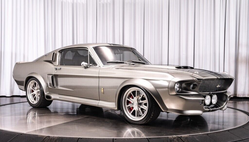 Ford-Mustang-Coupe-1967-Silver-Black-2626-1