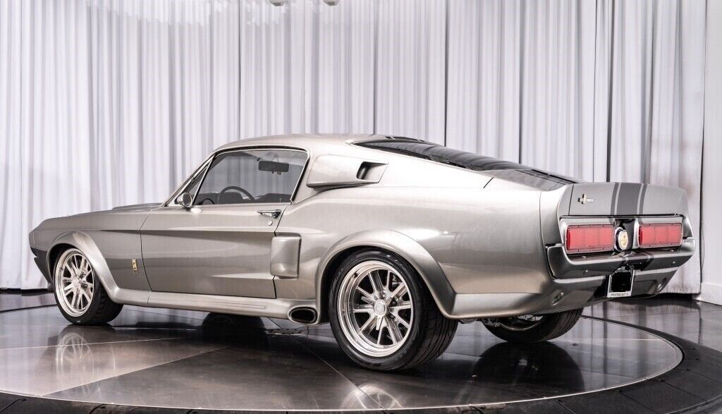 Ford-Mustang-Coupe-1967-Silver-Black-2626-4