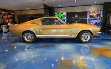 Ford-Mustang-Coupe-1968-Gold-Black-114244-1