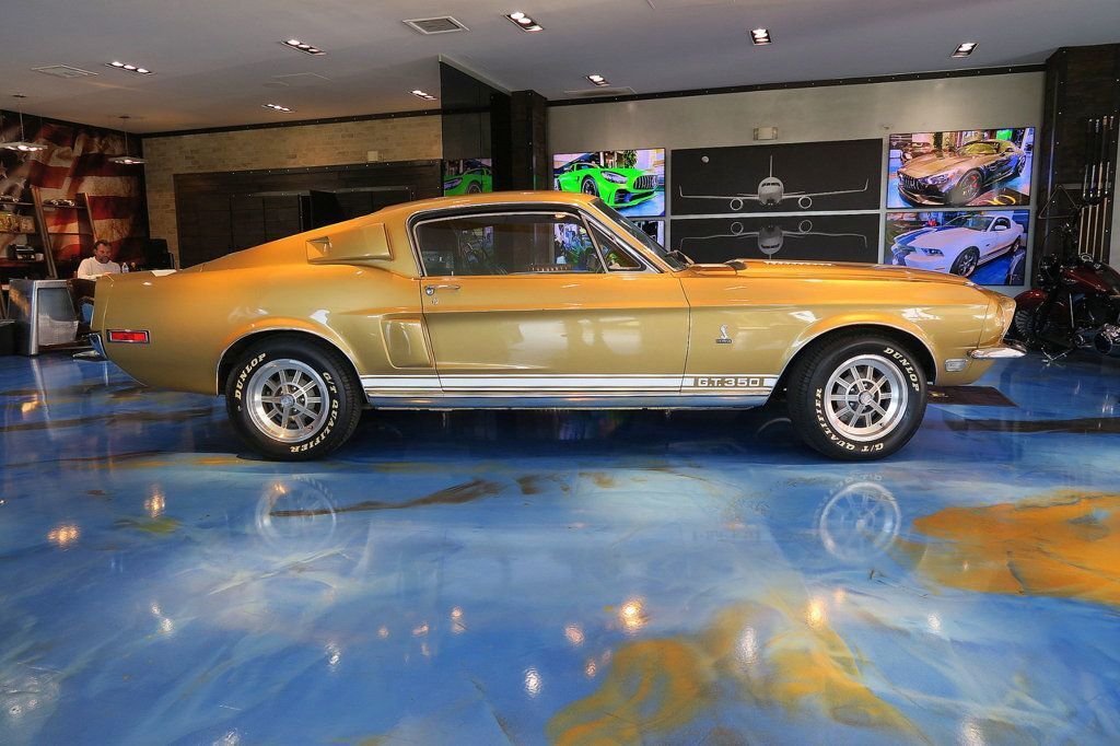 Ford-Mustang-Coupe-1968-Gold-Black-114244-1