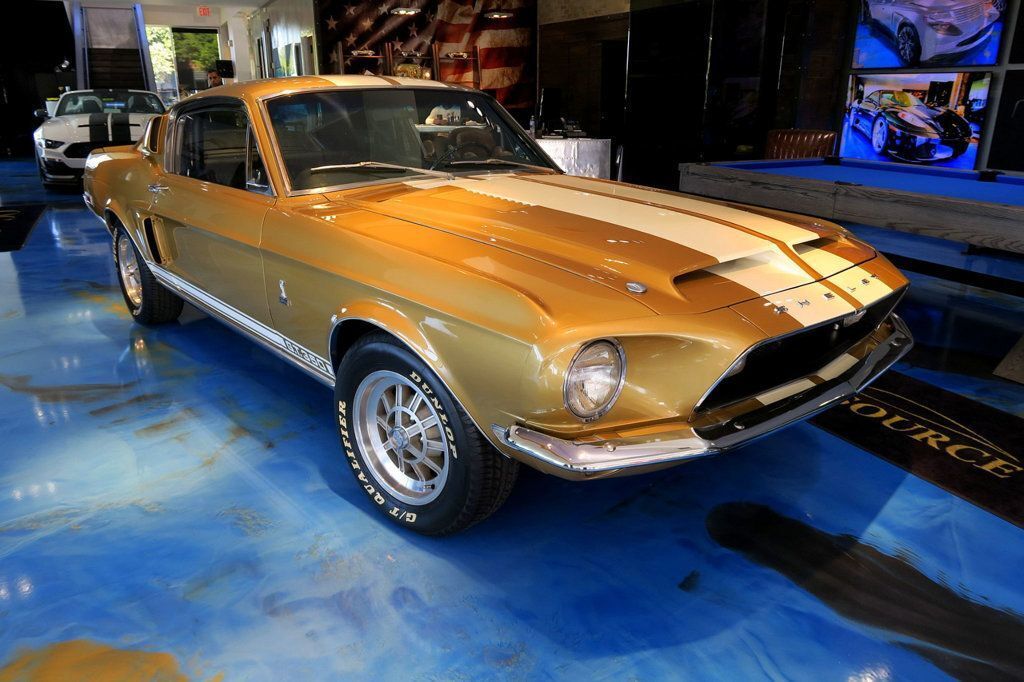 Ford-Mustang-Coupe-1968-Gold-Black-114244-21