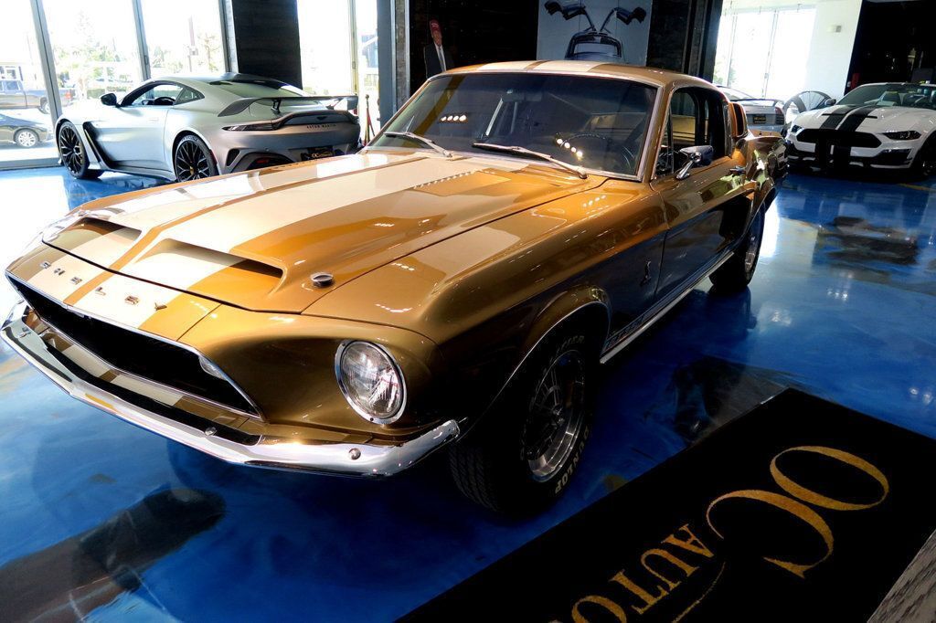 Ford-Mustang-Coupe-1968-Gold-Black-114244-22