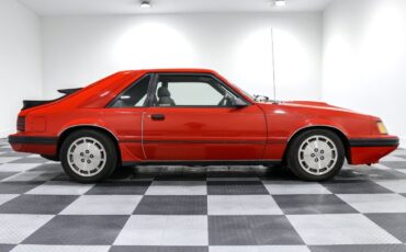 Ford-Mustang-Coupe-1985-Red-Gray-110694-7