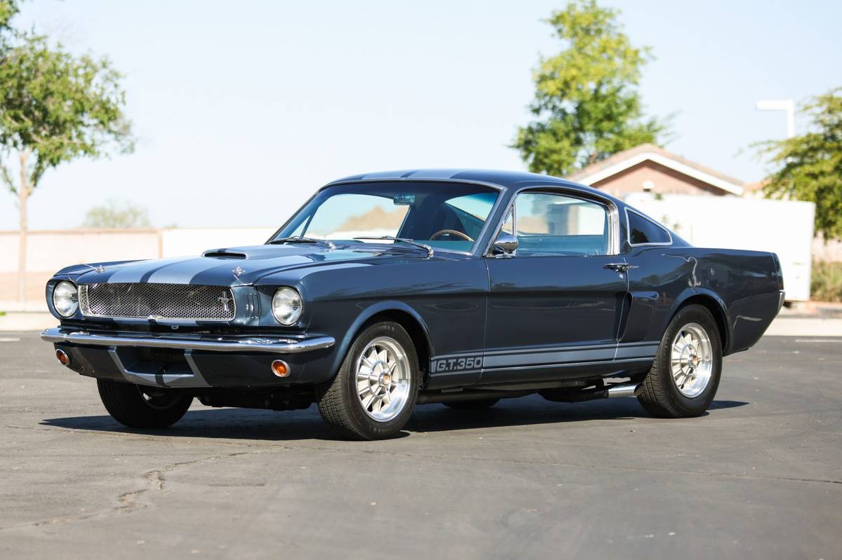 Ford-Mustang-fastback-1965-1698-1