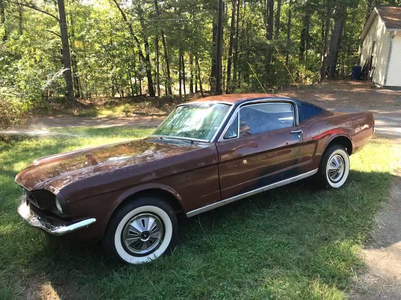 Ford-Mustang-fastback-1966-1