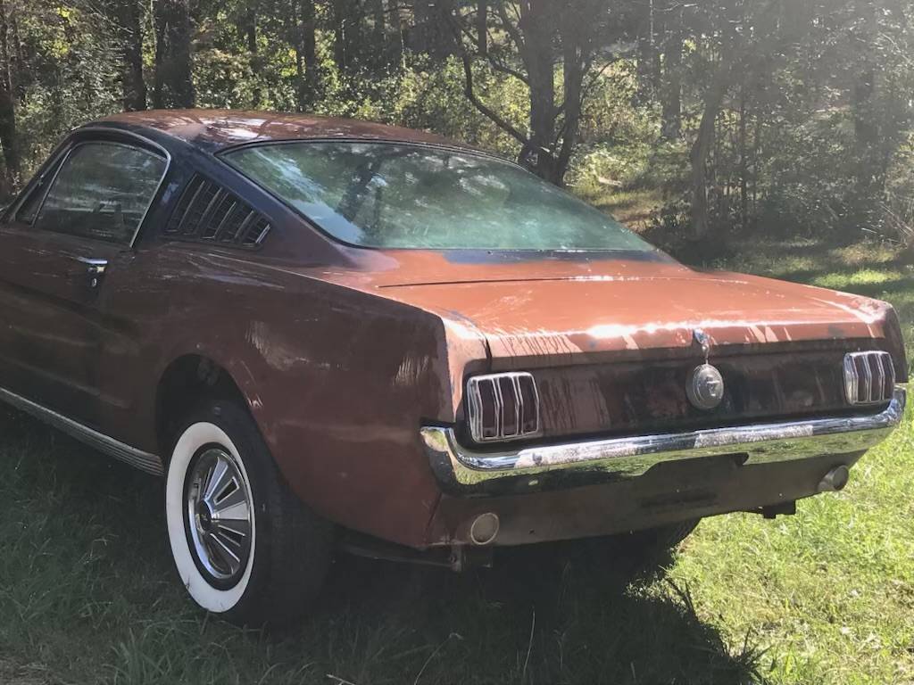 Ford-Mustang-fastback-1966-2