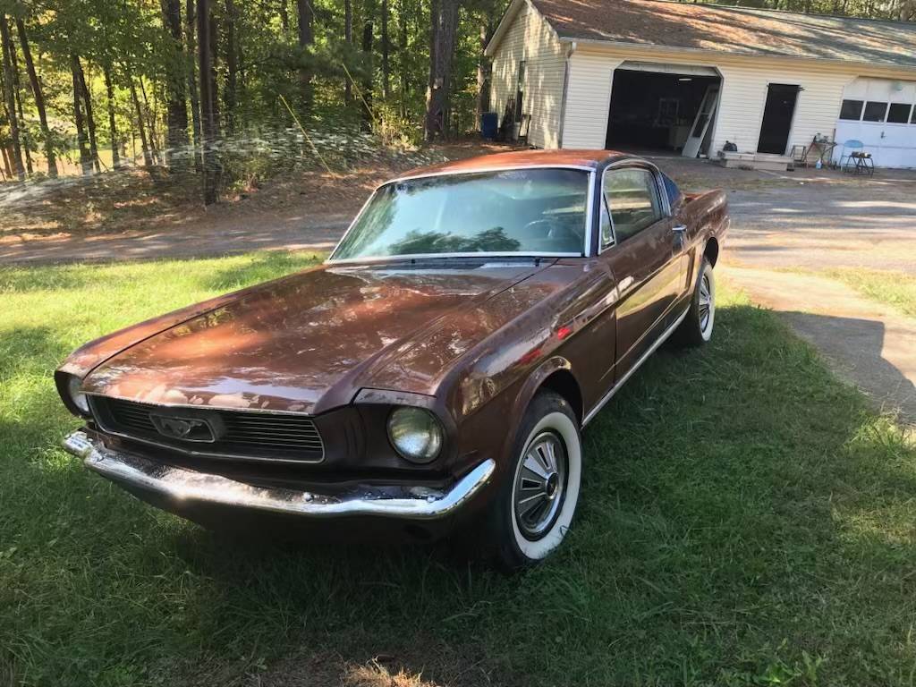 Ford-Mustang-fastback-1966