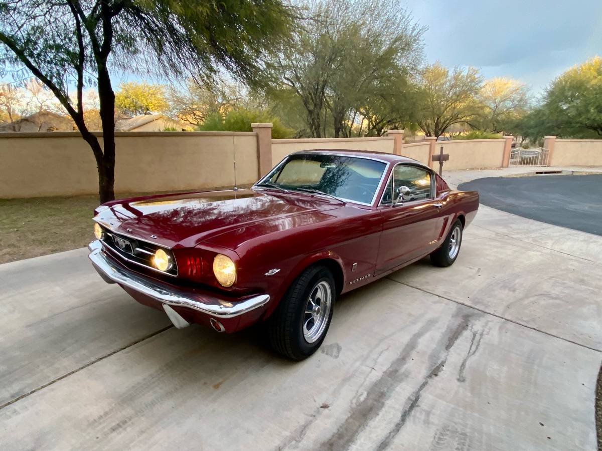 Ford-Mustang-fastback-gt-1966-1