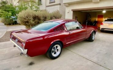 Ford-Mustang-fastback-gt-1966-2