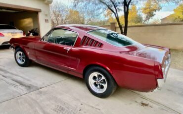 Ford-Mustang-fastback-gt-1966-3