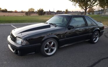 Ford-Mustang-gt-1990-3