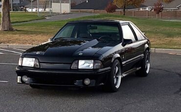 Ford-Mustang-gt-1990