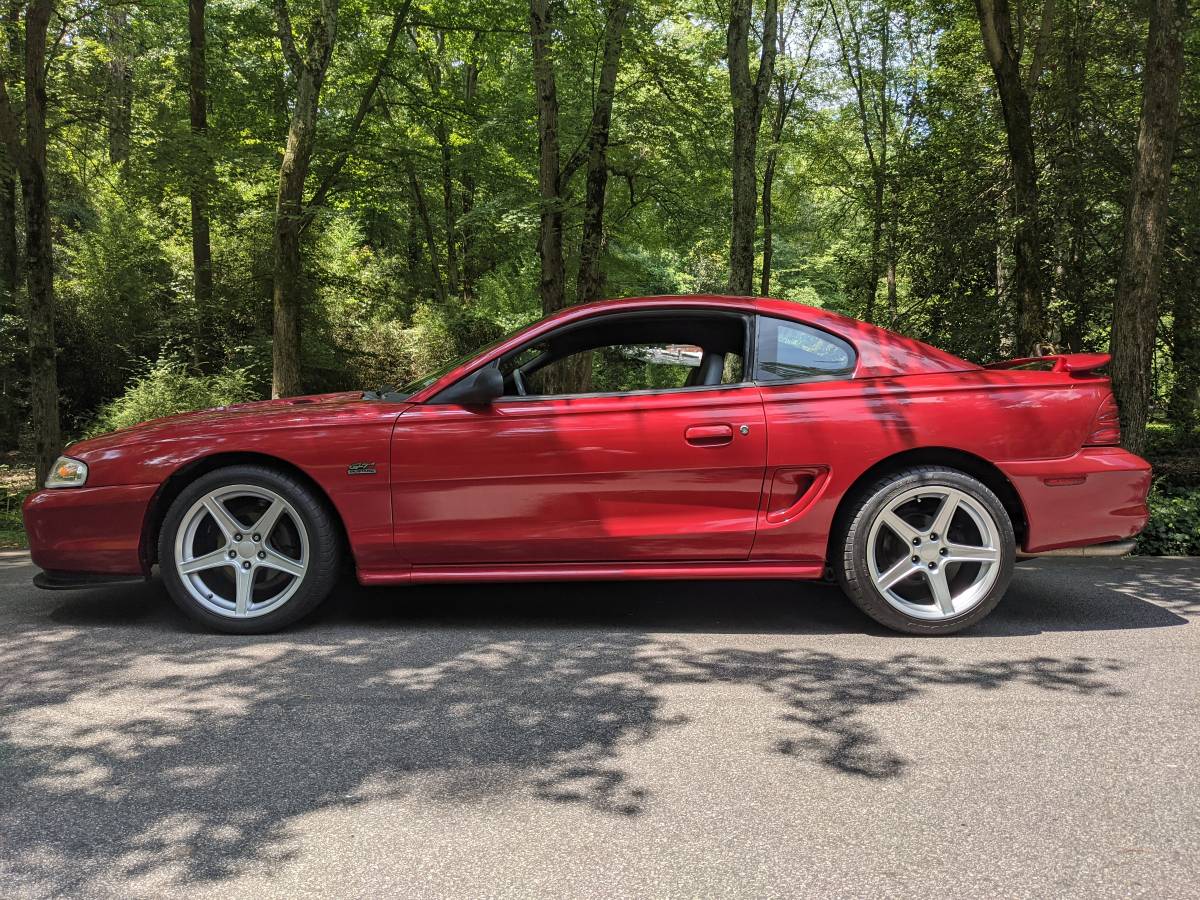 Ford-Mustang-gt-1994-1