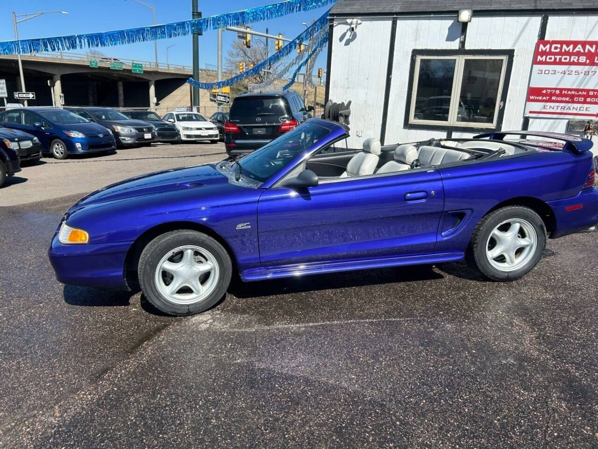 Ford-Mustang-gt-2dr-convertible-1995-3