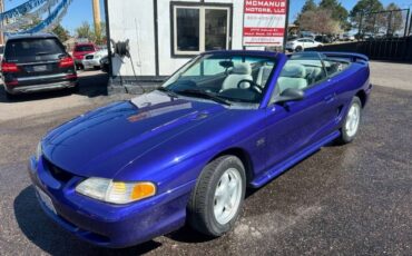 Ford-Mustang-gt-2dr-convertible-1995