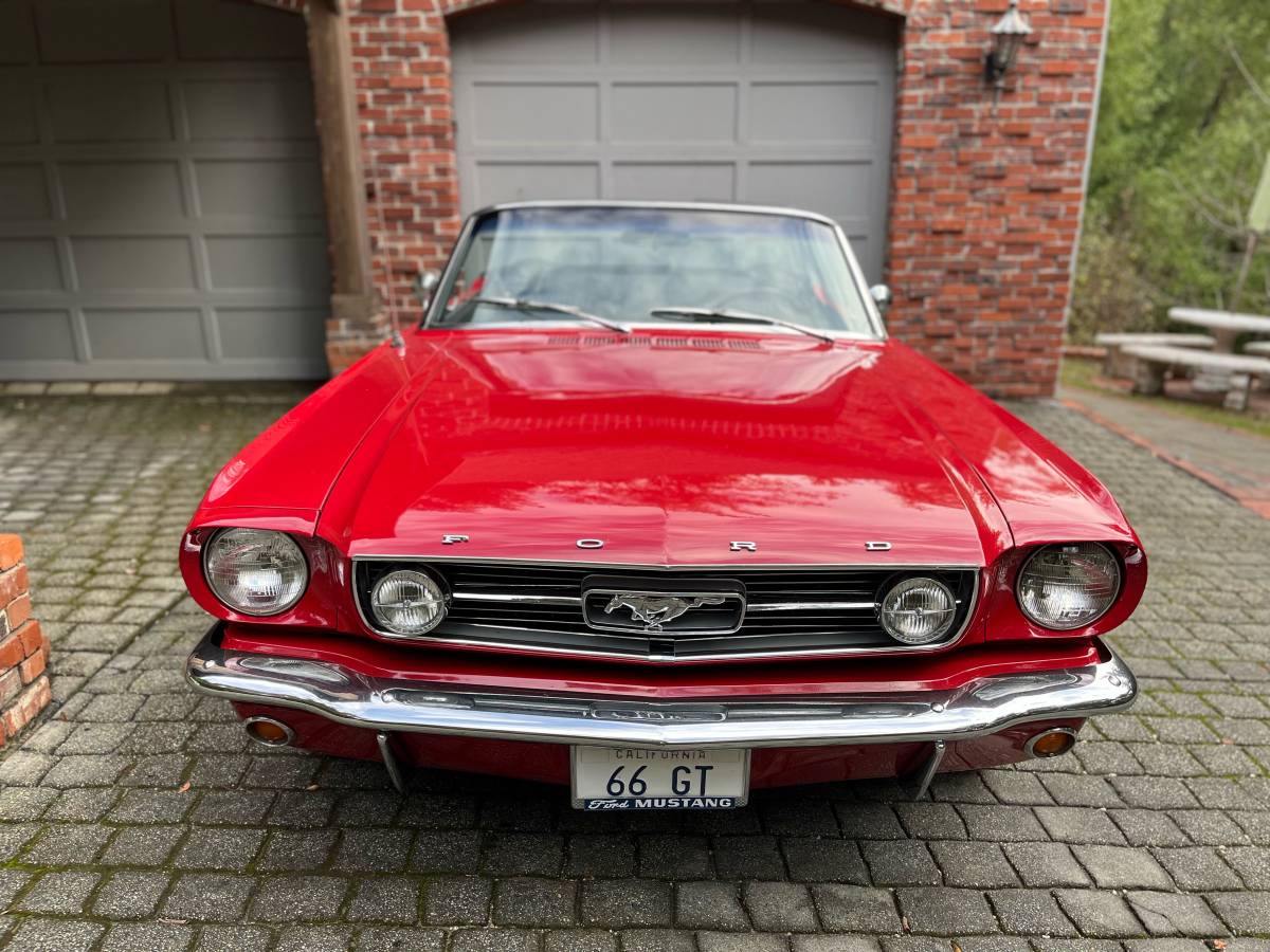 Ford-Mustang-gt-convertible-1966-1