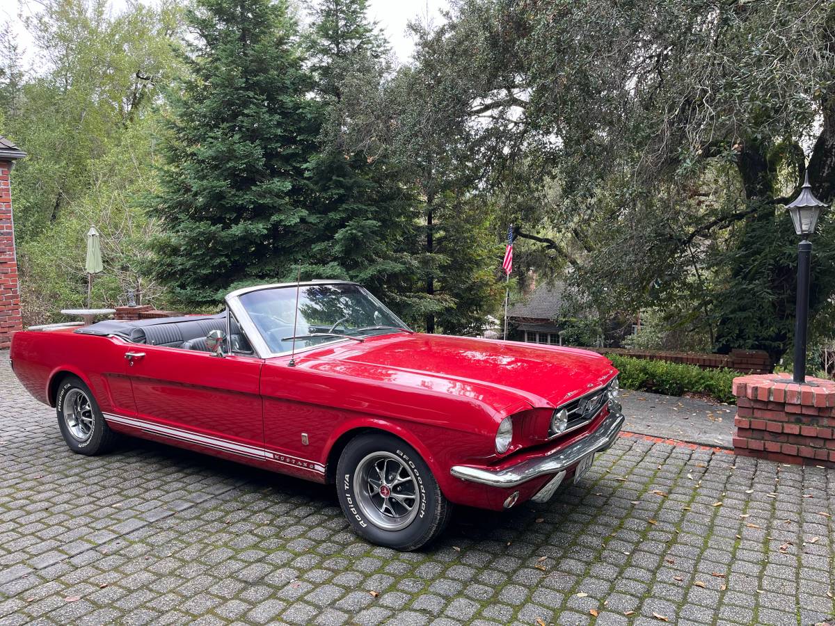 Ford-Mustang-gt-convertible-1966-13