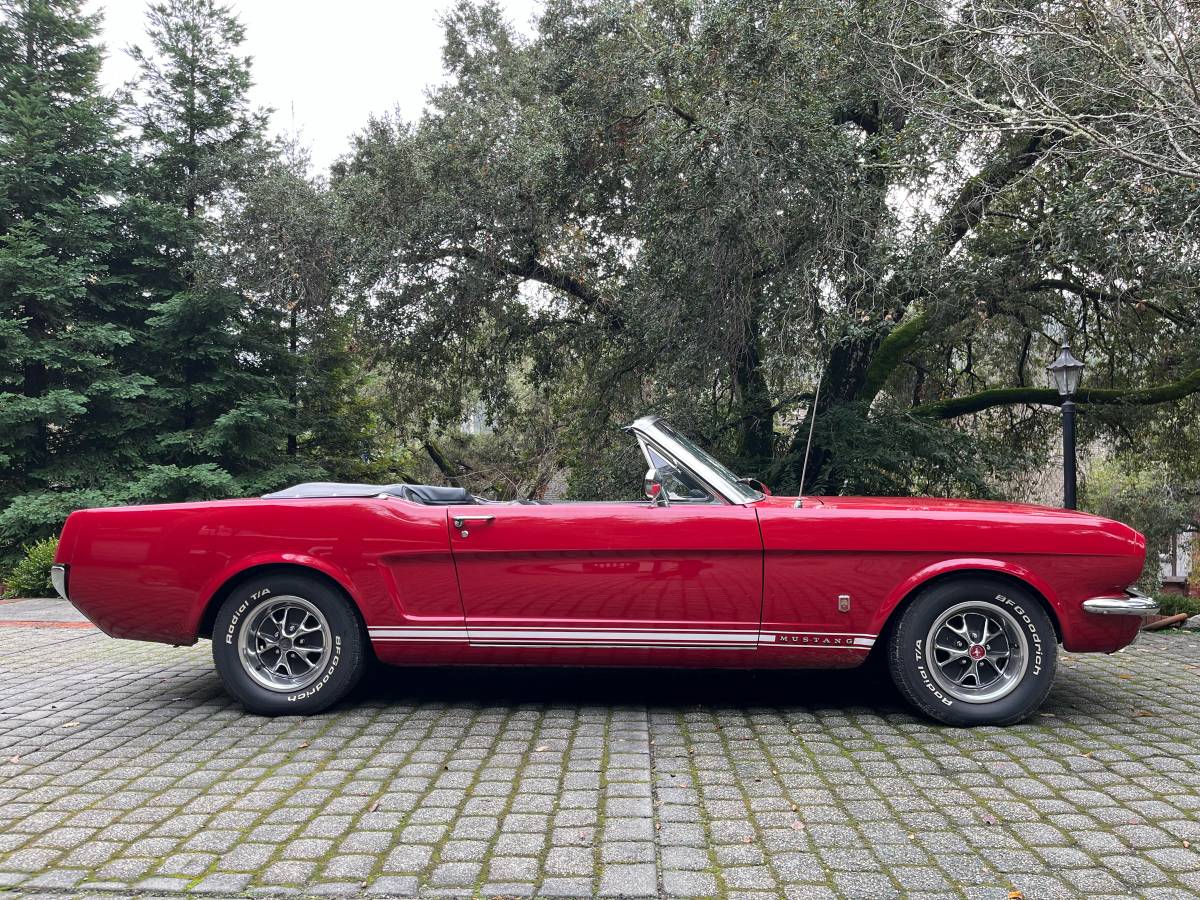 Ford-Mustang-gt-convertible-1966-14