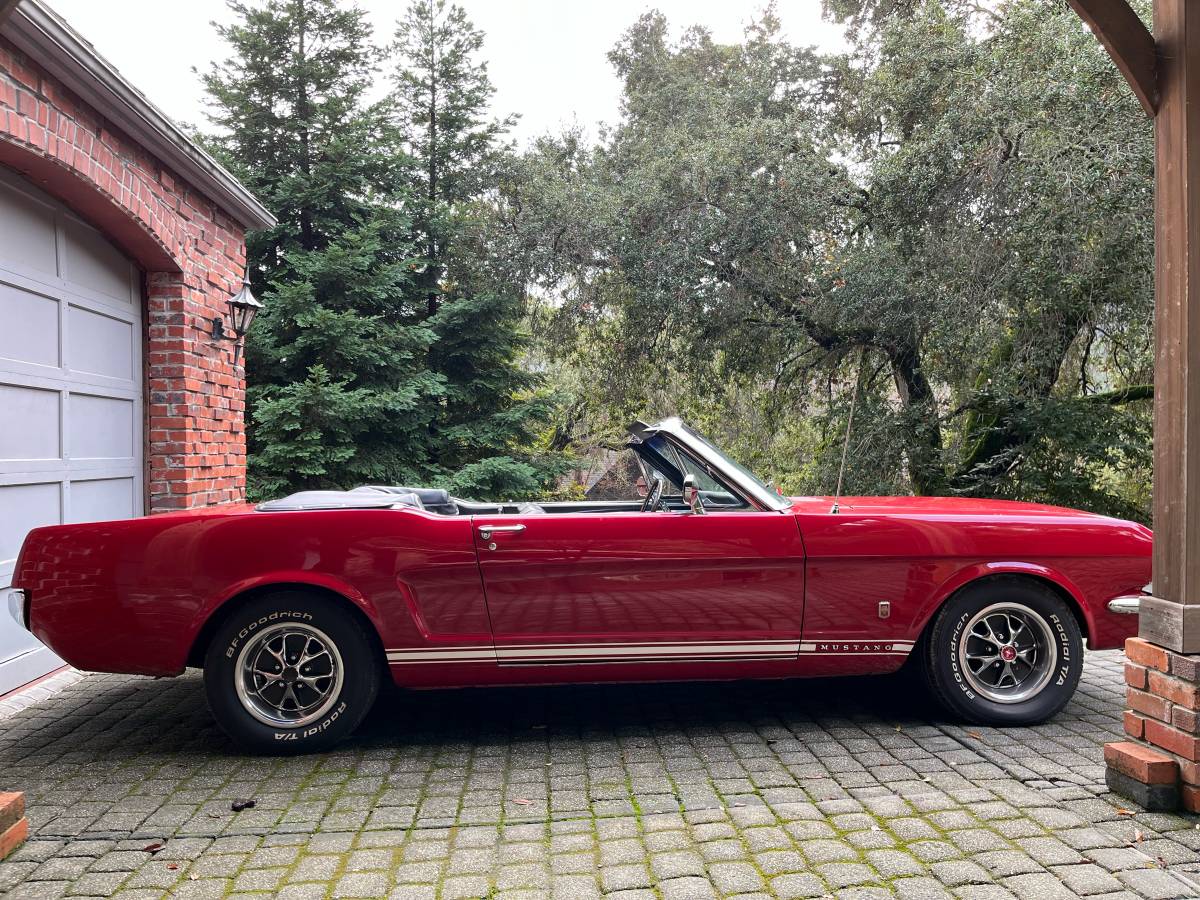 Ford-Mustang-gt-convertible-1966-2