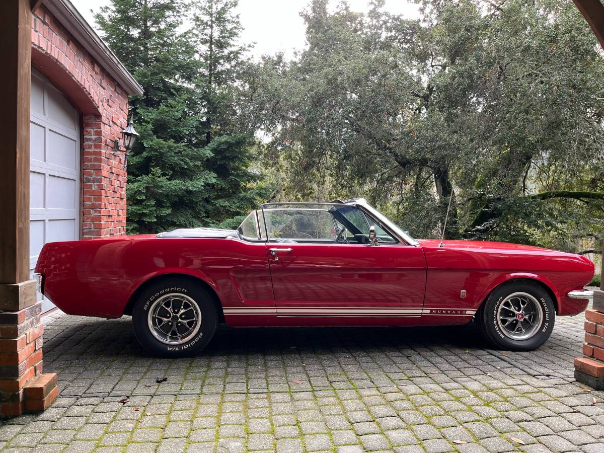 Ford-Mustang-gt-convertible-1966-8