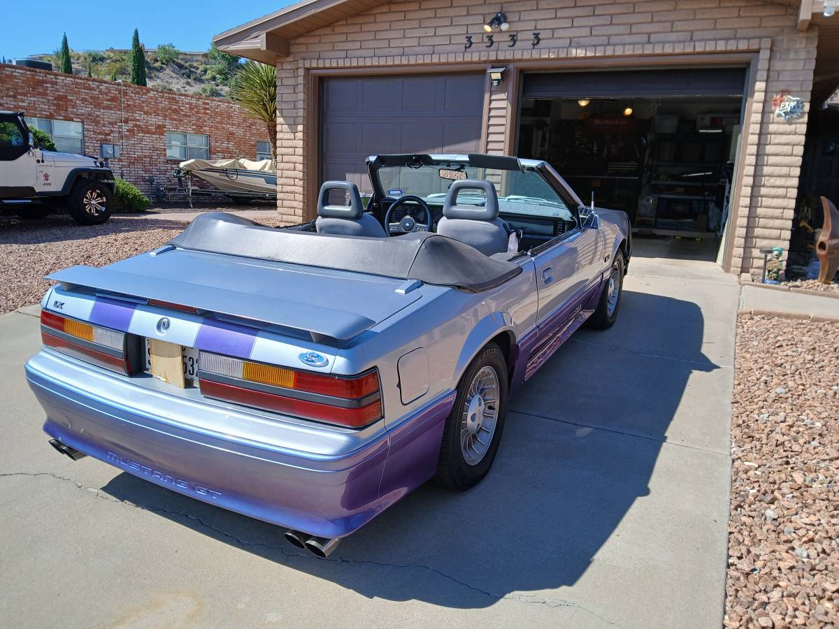 Ford-Mustang-gt-convertible-1986-5