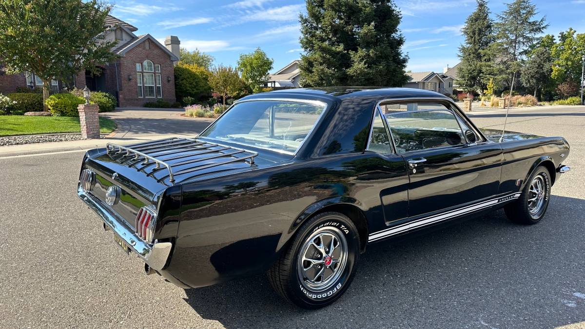 Ford-Mustang-gt-coupe-1965-13