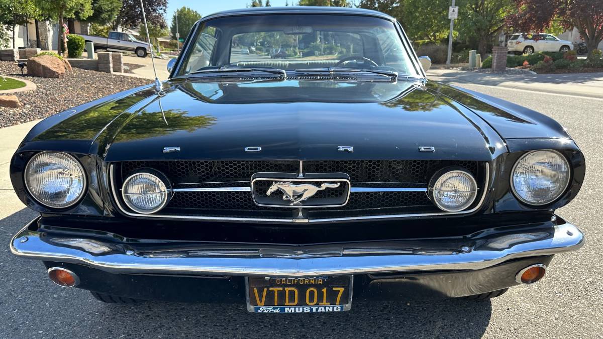 Ford-Mustang-gt-coupe-1965-9