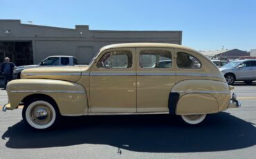 Ford-Other-Berline-1948-2