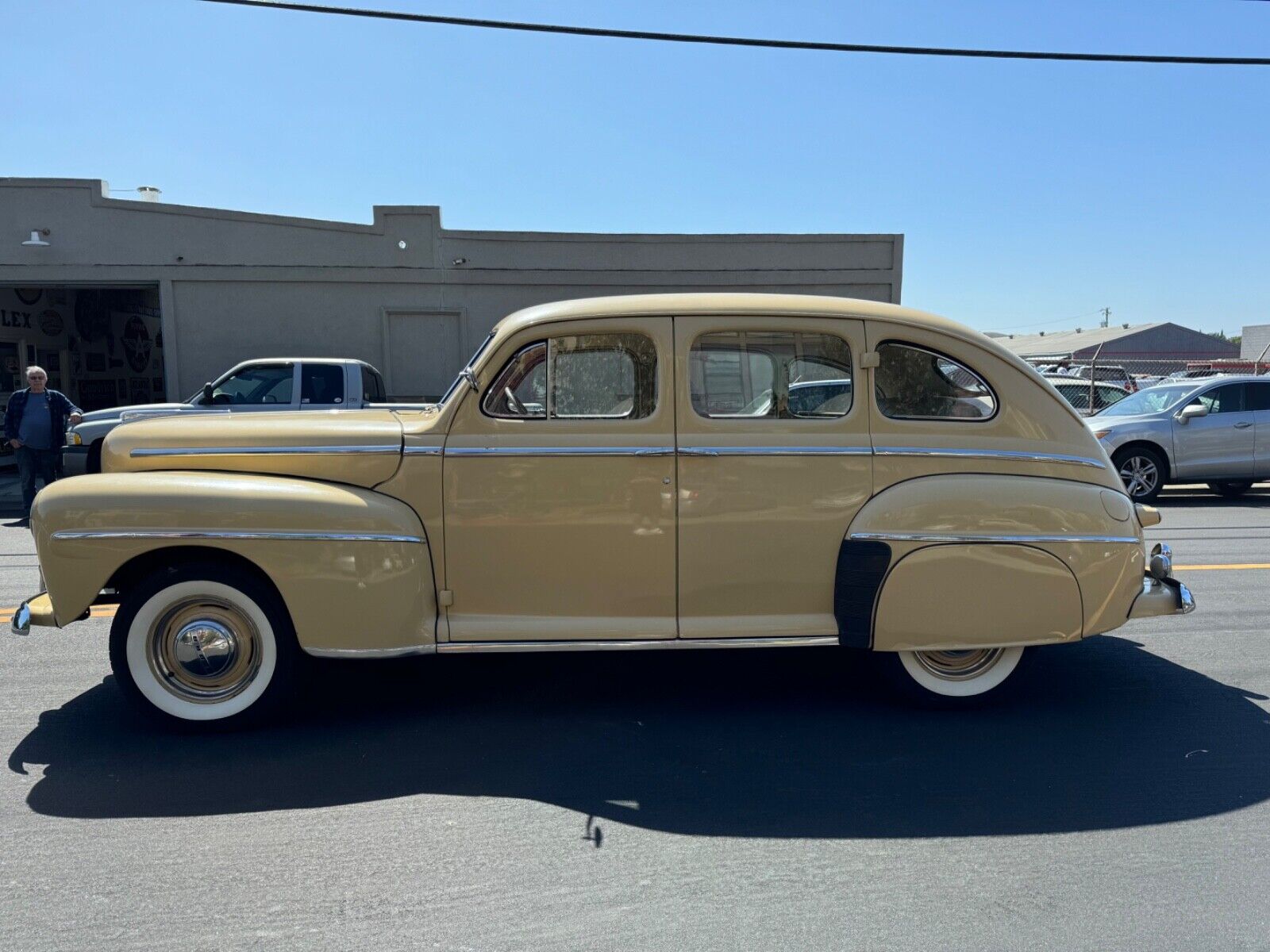 Ford-Other-Berline-1948-2