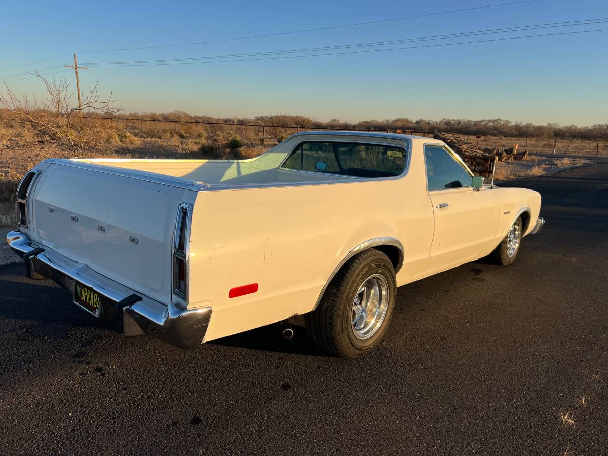 Ford-Ranchero-1979-white-128746-5