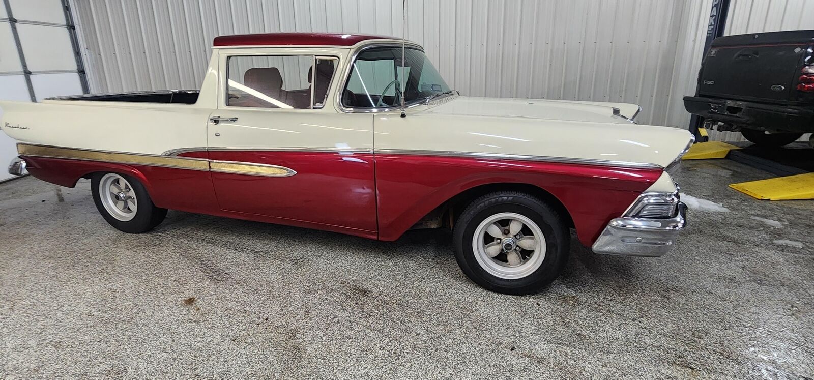 Ford-Ranchero-Pickup-1958-Red-93516-1