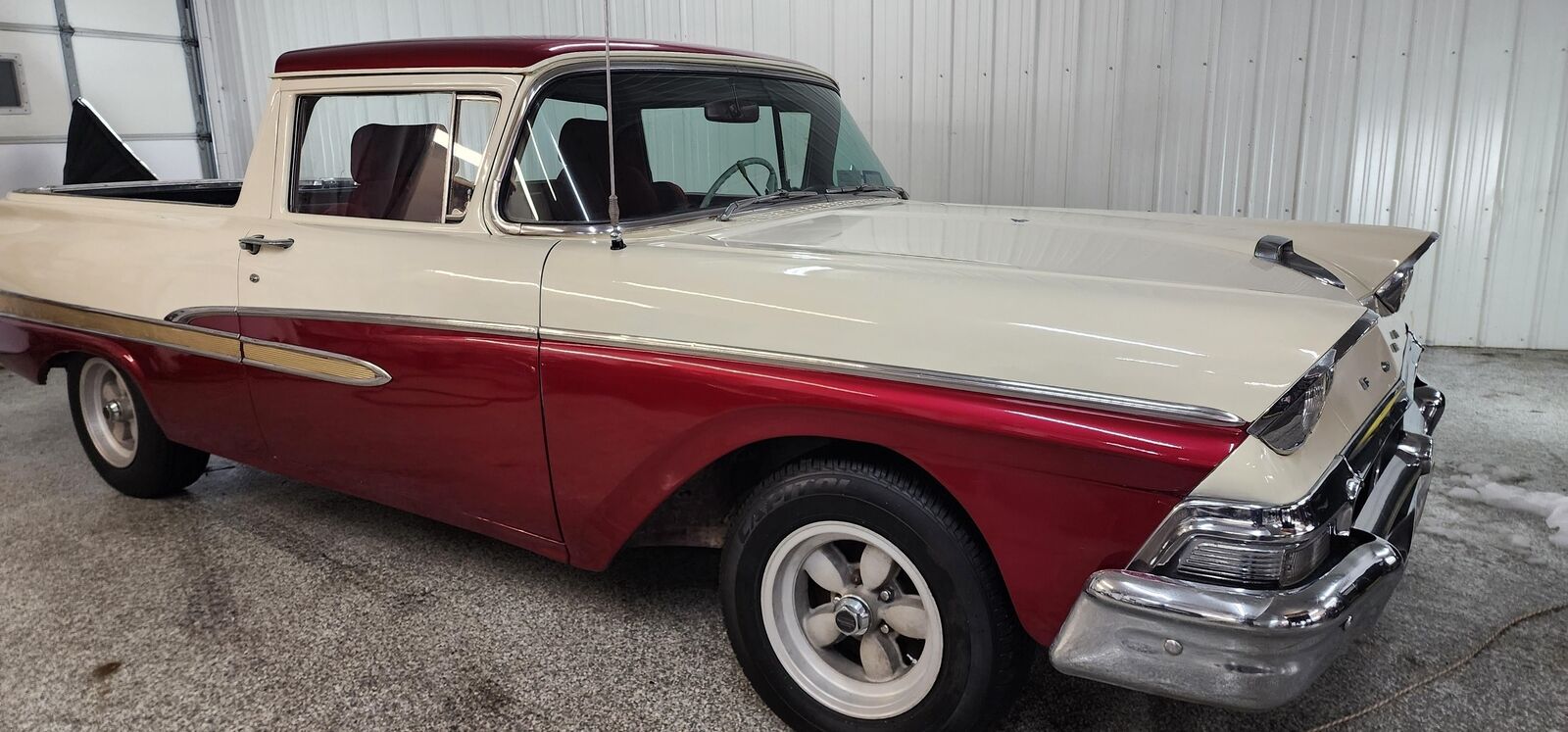 Ford-Ranchero-Pickup-1958-Red-93516-21