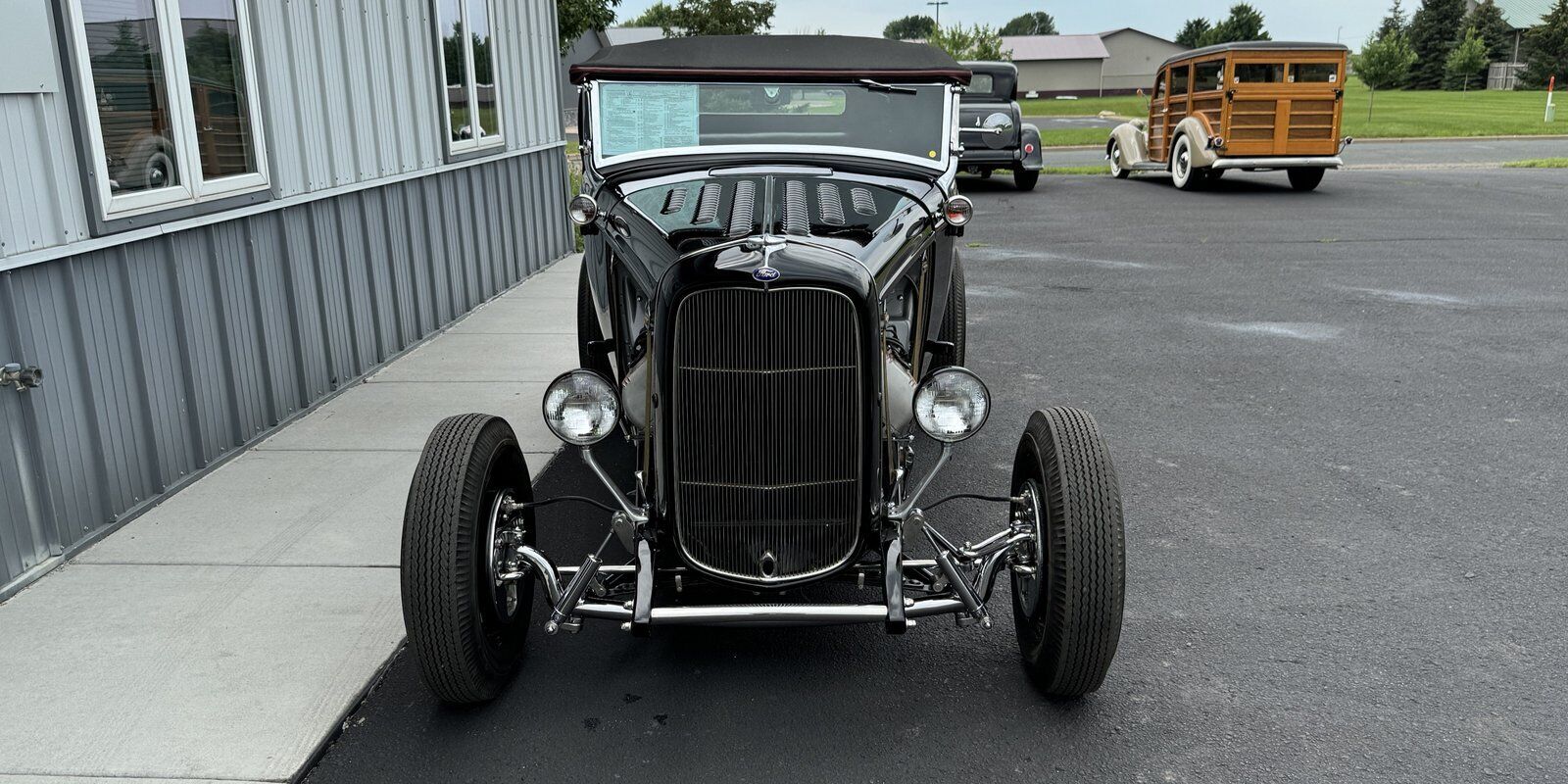 Ford-Roadster-1932-Black-3269-4