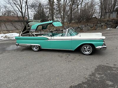 Ford-Skyliner-1959-18