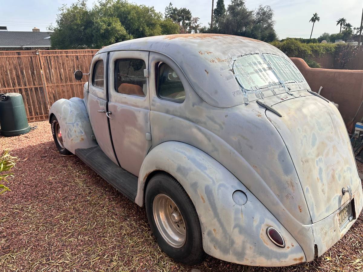 Ford-Slantback-1937-2