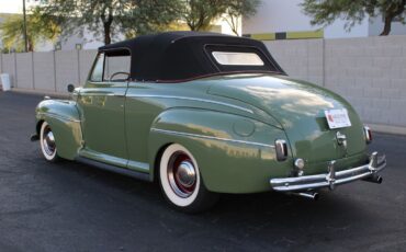 Ford-Super-DeLuxe-Cabriolet-1941-Green-Red-127288-4