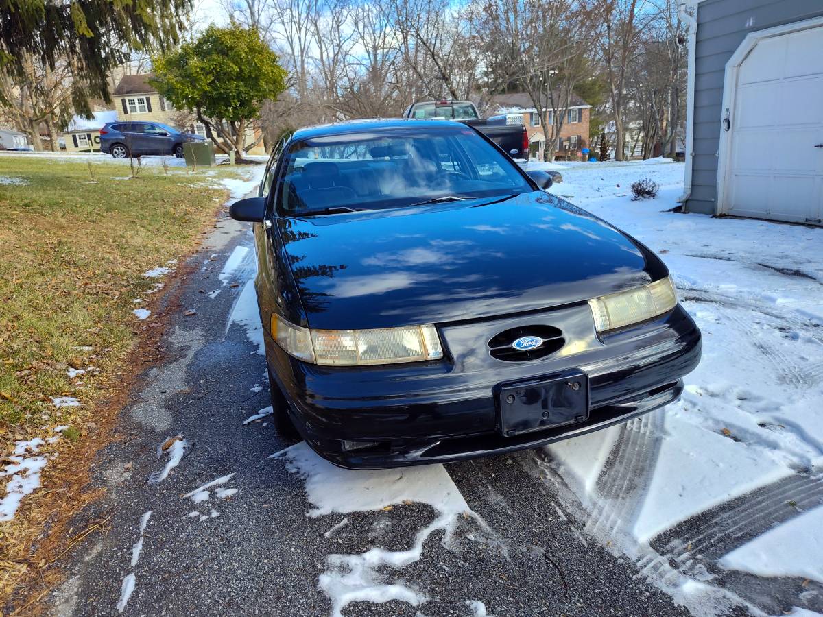 Ford-Taurus-sho-1993-3