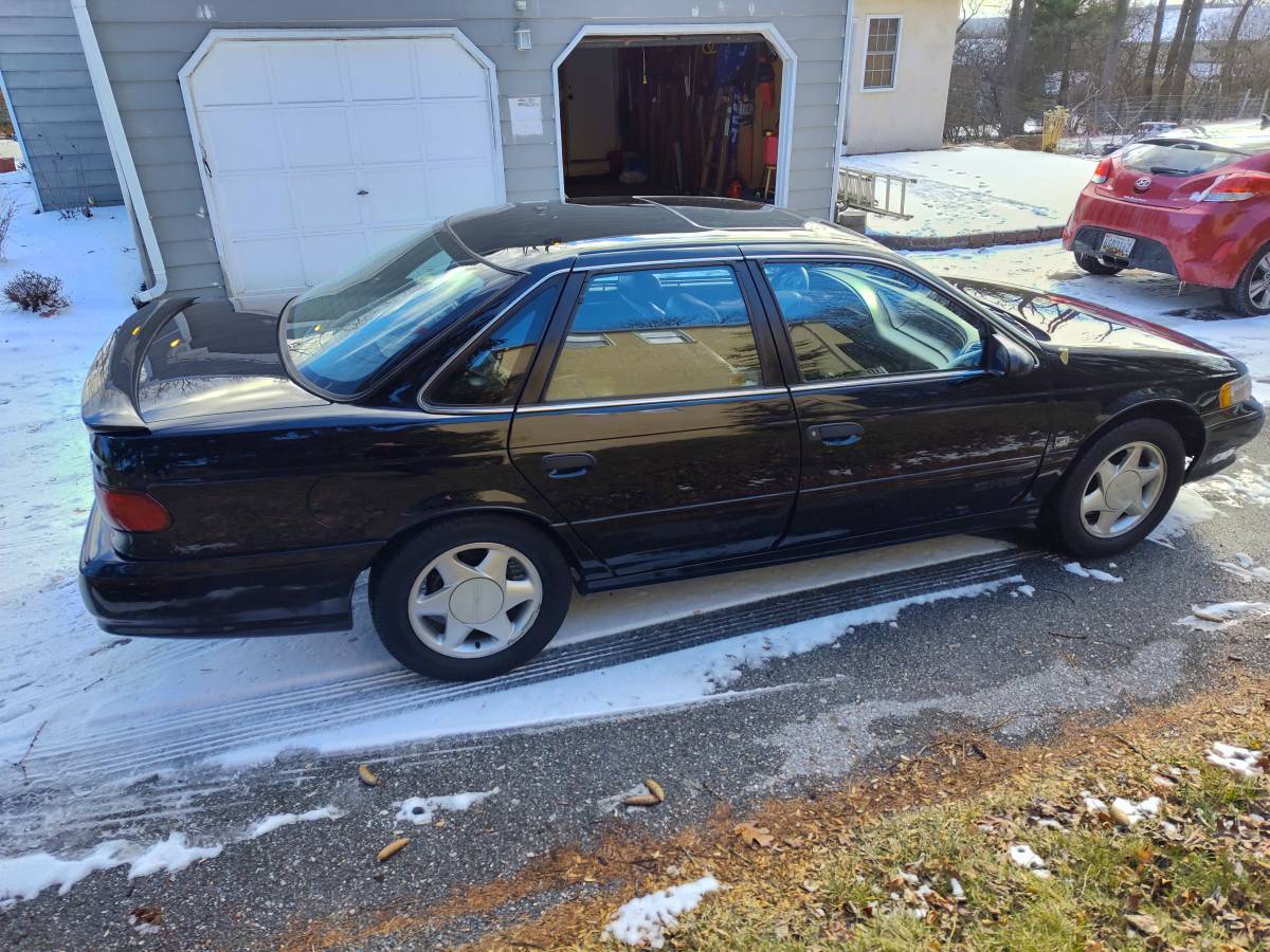 Ford-Taurus-sho-1993-5