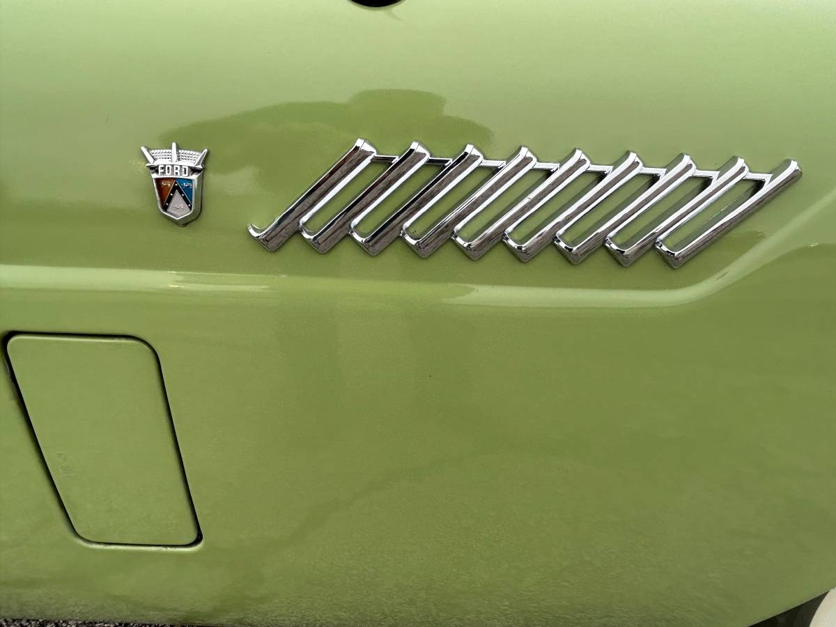 Ford-Thunderbird-1956-17