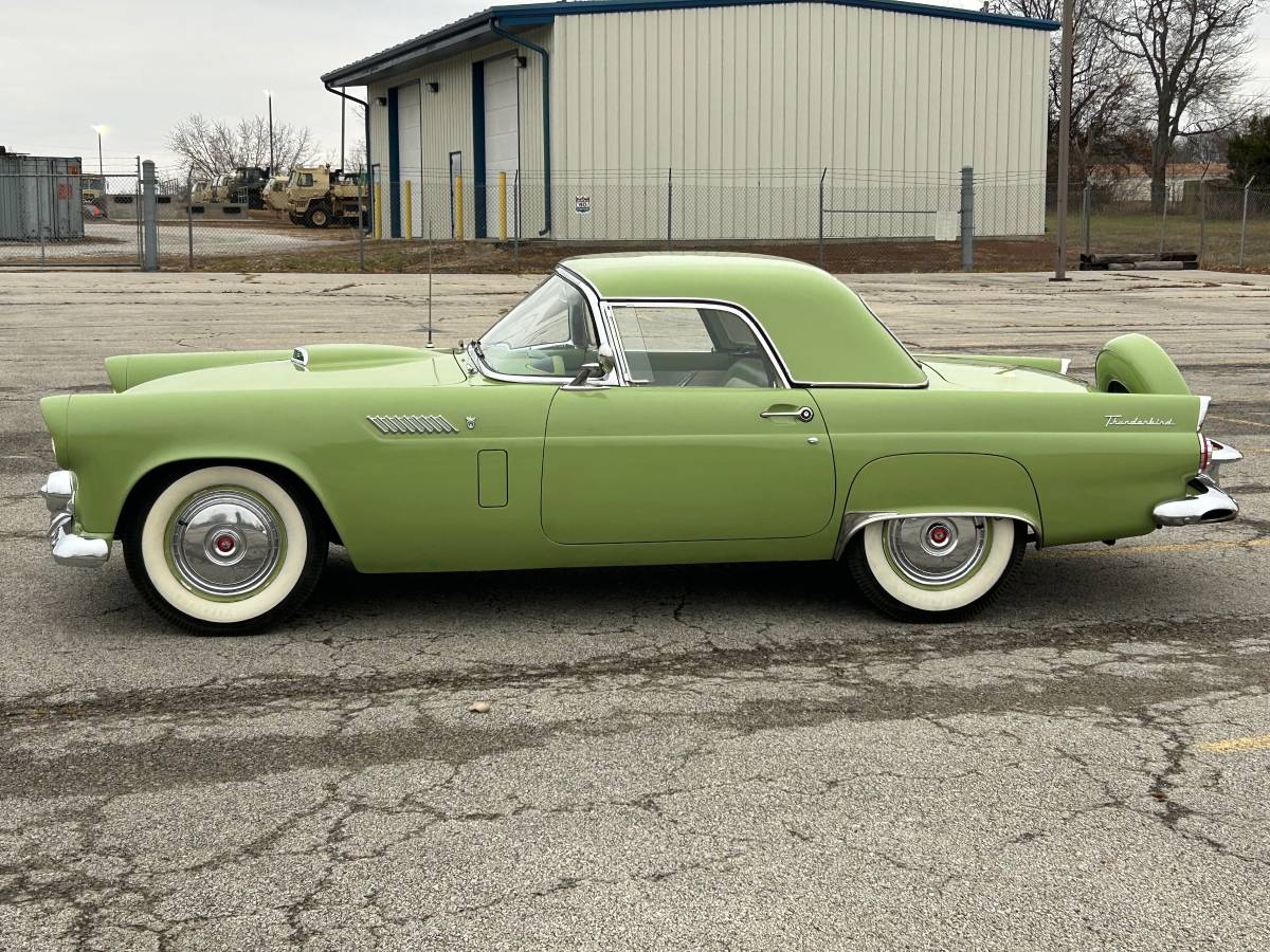 Ford-Thunderbird-1956