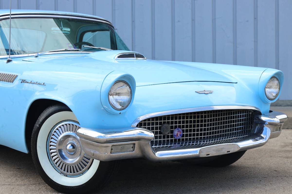 Ford-Thunderbird-1957-4