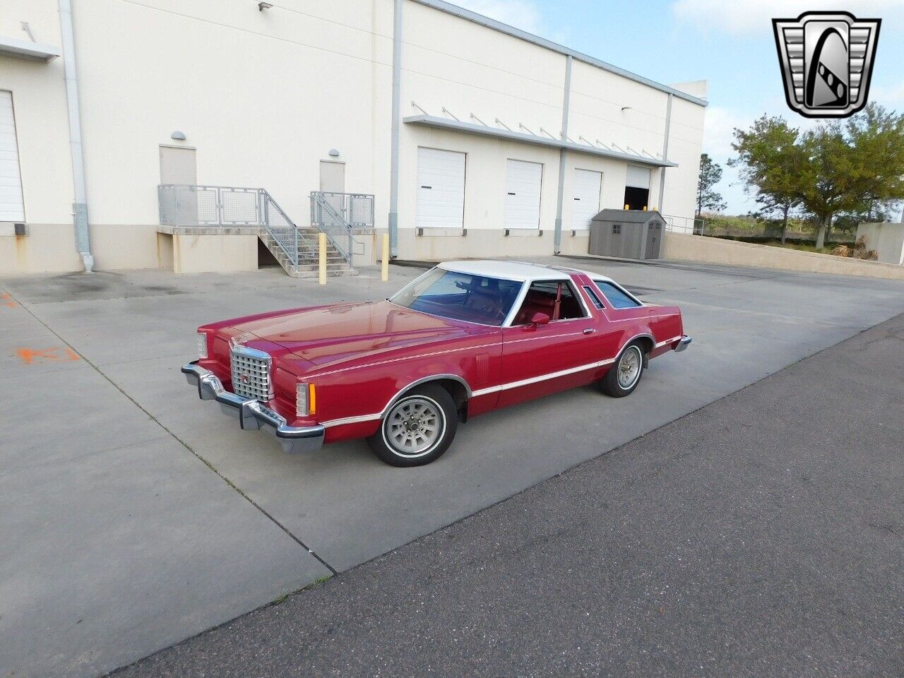 Ford-Thunderbird-1977-Red-Red-107015-10