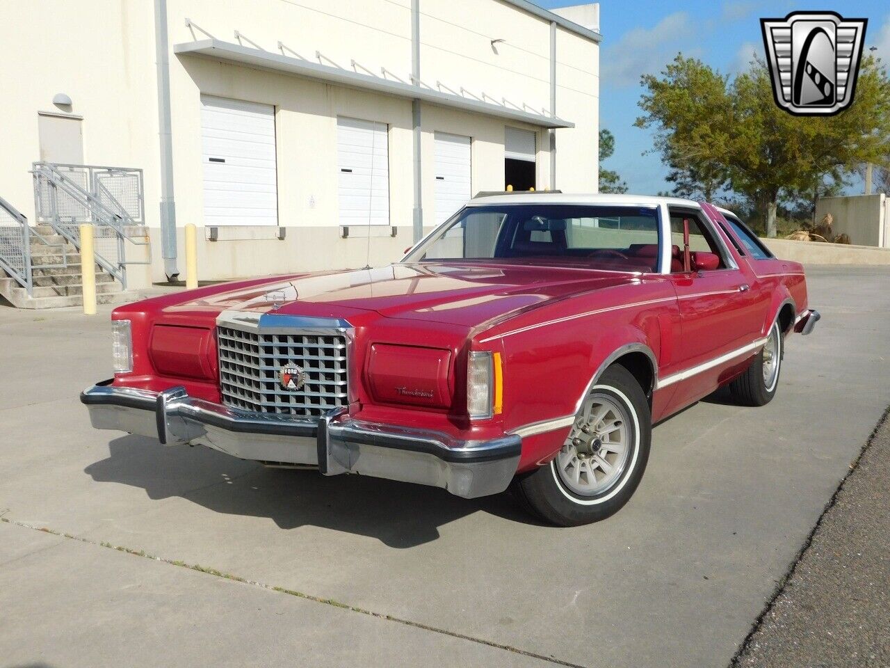 Ford-Thunderbird-1977-Red-Red-107015-11