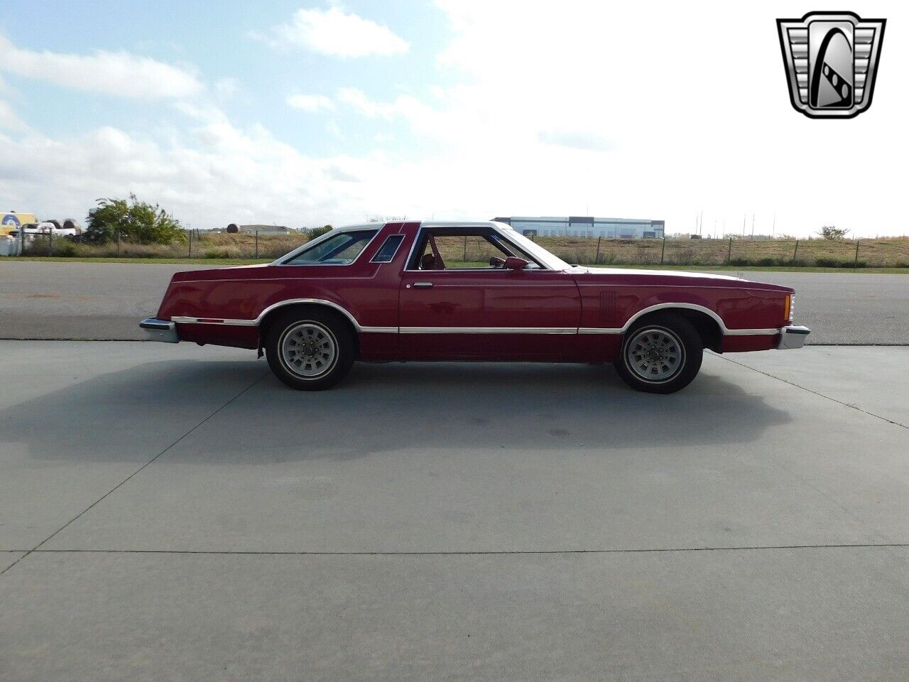 Ford-Thunderbird-1977-Red-Red-107015-3