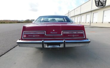 Ford-Thunderbird-1977-Red-Red-107015-4